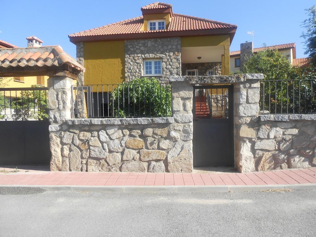 En Casa De Carlos Ortigosa del Monte Dış mekan fotoğraf