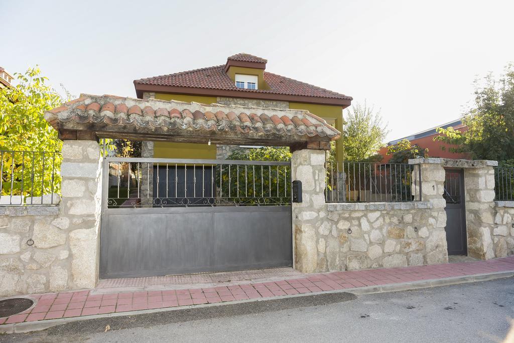 En Casa De Carlos Ortigosa del Monte Dış mekan fotoğraf