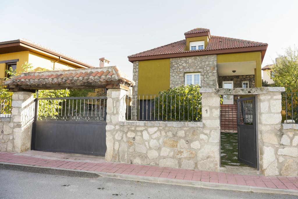 En Casa De Carlos Ortigosa del Monte Dış mekan fotoğraf